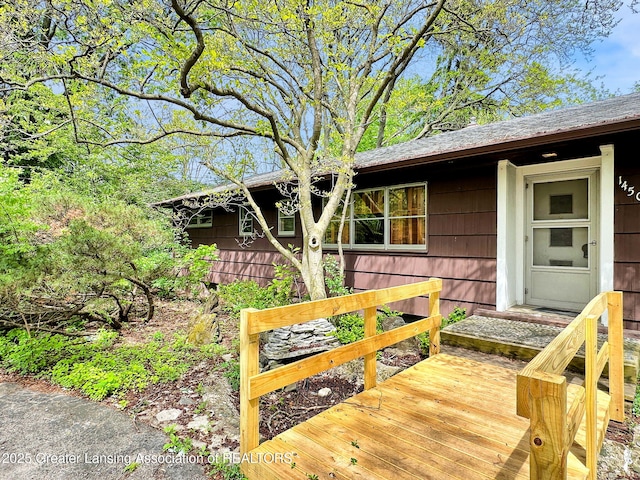 1450 N Hagadorn Rd, East Lansing, MI 48823 - view of wooden terrace