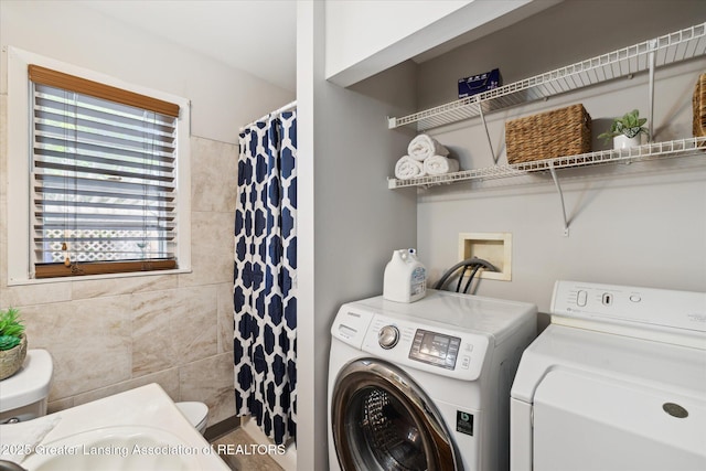 6187 Towar Ave, East Lansing, MI 48823 - laundry area with washer and dryer