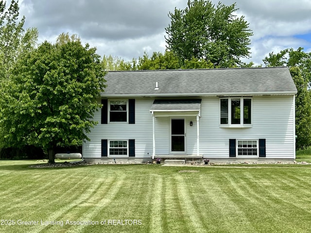 4998 Thurlby Rd, Mason, MI 48854 - view of front of property with a front lawn