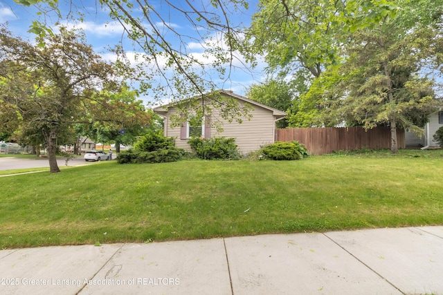 1021 Kendon Dr, Lansing, MI 48910 - view of home's exterior