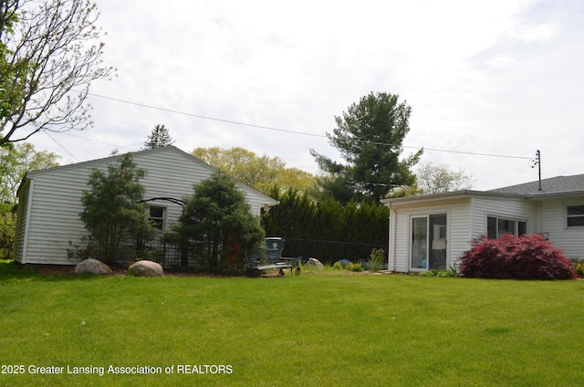 1161 Rebecca Rd, East Lansing, MI 48823 - view of yard