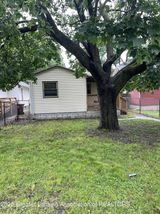 1846 Davis Ave, Lansing, MI 48910 - view of side of home
