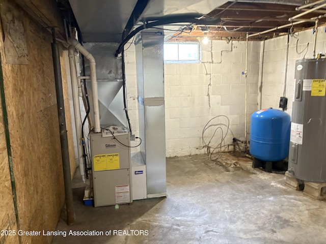 4684 Sherman Rd, Charlotte, MI 48813 - utilities featuring electric water heater