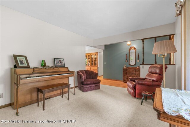14921 Karl Dr, Lansing, MI 48906 - living area featuring carpet
