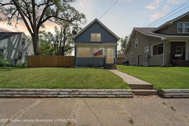 139 W Mansion St, Jackson, MI 49203 - bungalow with entry steps