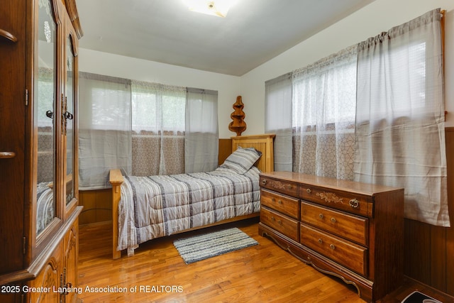 15157 Chetwyn Dr, Lansing, MI 48906 - bedroom with light wood-style floors