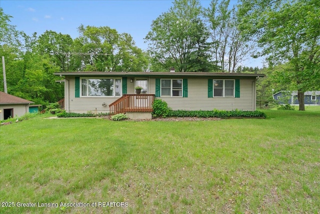 8279 Tyrrell Rd, Laingsburg, MI 48848 - single story home featuring a front yard
