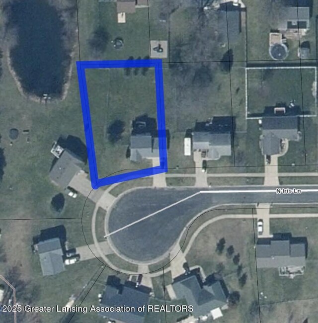 405 N Iris Ln, Laingsburg, MI 48848 - aerial map of property and surrounding area with property boundaries highlighted
