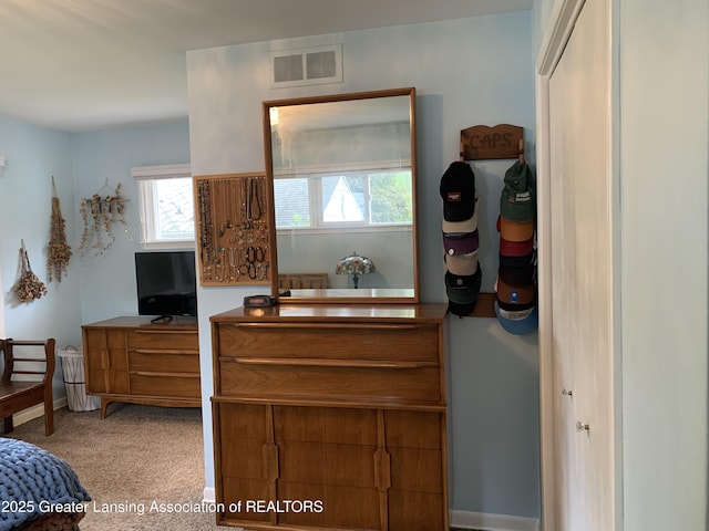 575 Brookland Blvd, Lansing, MI 48910 - bathroom with baseboards
