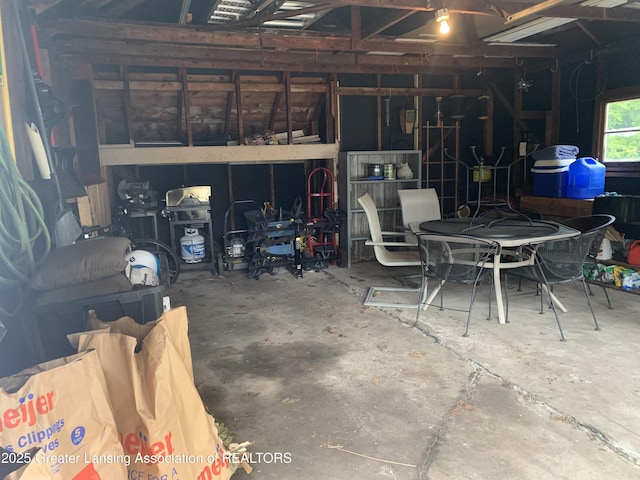 575 Brookland Blvd, Lansing, MI 48910 - view of garage