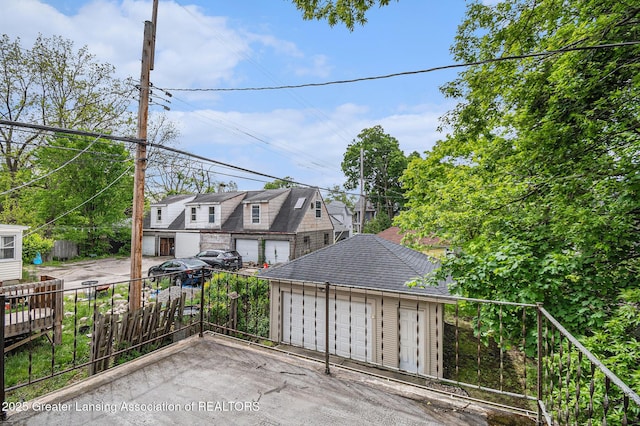 1417 W Ottawa St, Lansing, MI 48915 - view of patio / terrace with a residential view