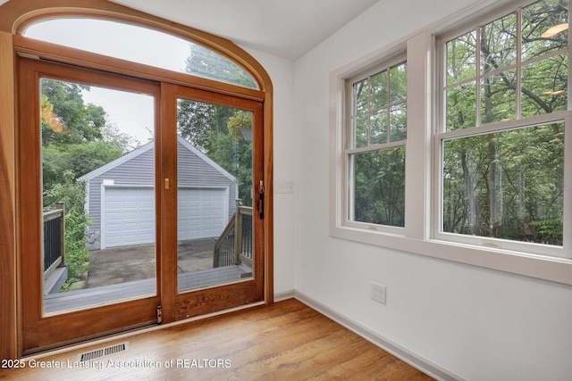 350 Kensington Rd, East Lansing, MI 48823 - unfurnished sunroom with healthy amount of natural light