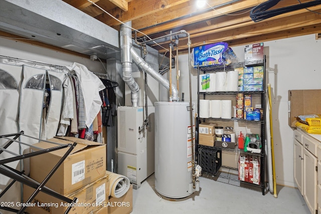 530 S Dibble Blvd, Lansing, MI 48917 - utility room with water heater