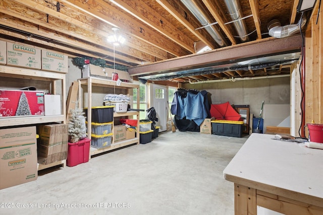 2424 S Canfield Rd, Eaton Rapids, MI 48827 - view of below grade area