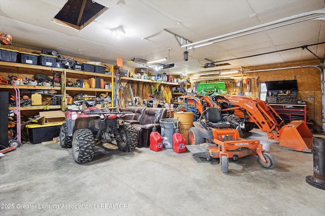 2424 S Canfield Rd, Eaton Rapids, MI 48827 - view of garage