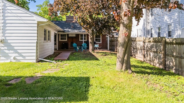 415 W Lawrence Ave, Charlotte, MI 48813 - view of yard