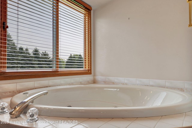 345 Linn Rd, Williamston, MI 48895 - full bath featuring a whirlpool tub