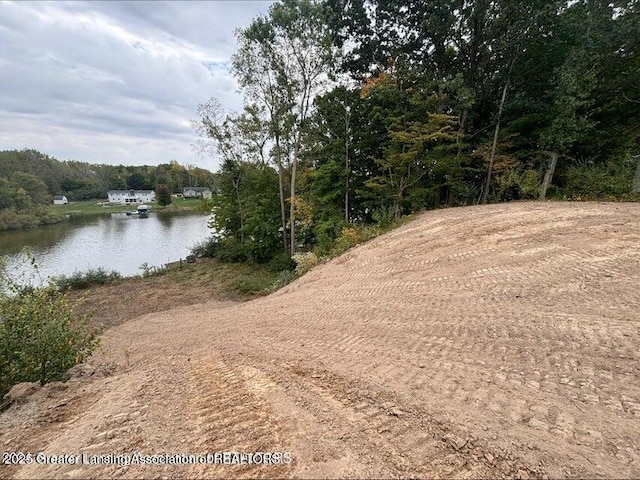 04 Lakeview Ct, Perrinton, MI 48871