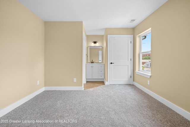 1217 W Saginaw St, Lansing, MI 48915