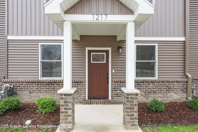1217 W Saginaw St, Lansing, MI 48915