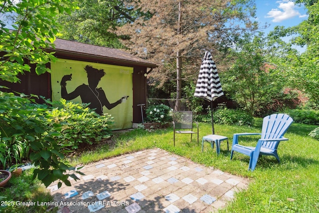2146 Tecumseh River Rd, Lansing, MI 48906 - view of patio