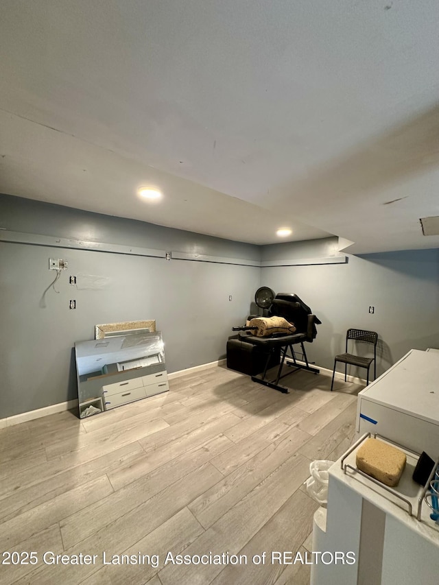 600 E Cavanaugh Rd, Lansing, MI 48910 - miscellaneous room featuring light wood-style floors, baseboards, and recessed lighting