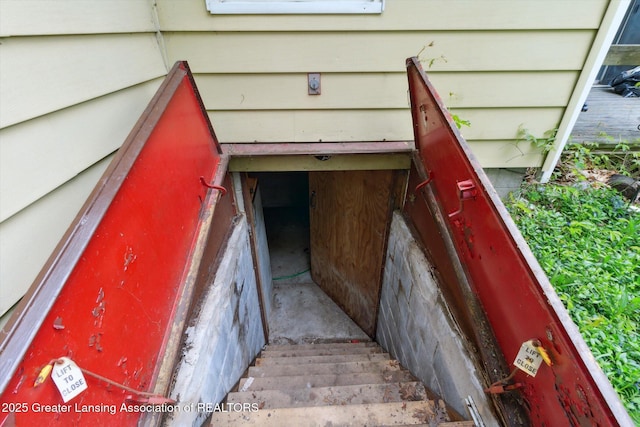 3105 Allen Ln, Harrison, MI 48625 - exterior view of a bulkhead entry