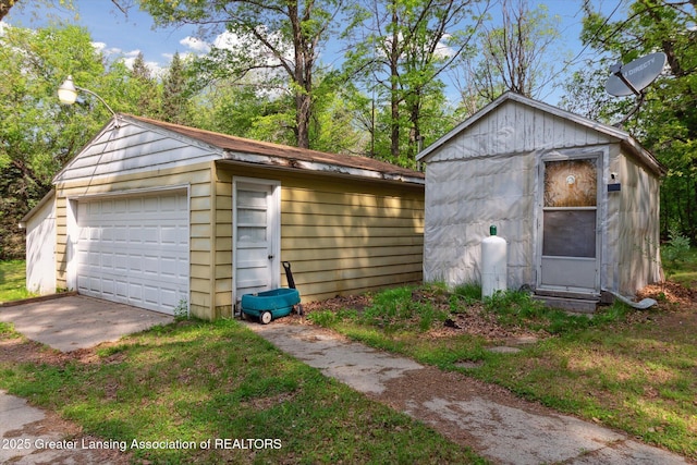 3105 Allen Ln, Harrison, MI 48625 - view of detached garage