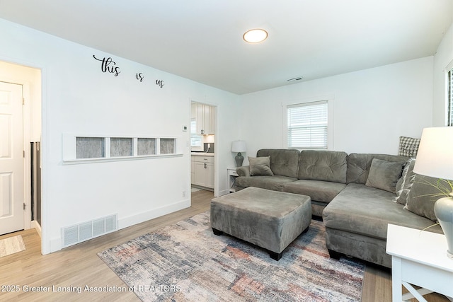 1208 Victor Ave, Lansing, MI 48911