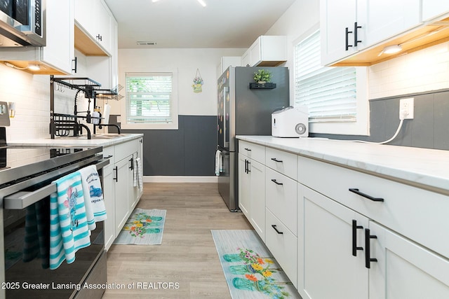 1208 Victor Ave, Lansing, MI 48911