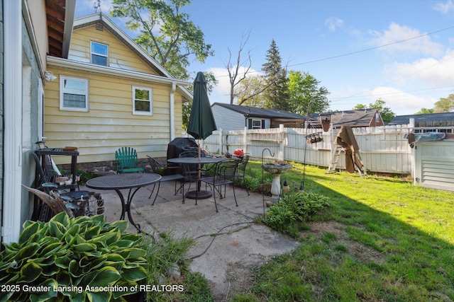 3804 Glenwood Ave, Lansing, MI 48910 - view of patio featuring a grill