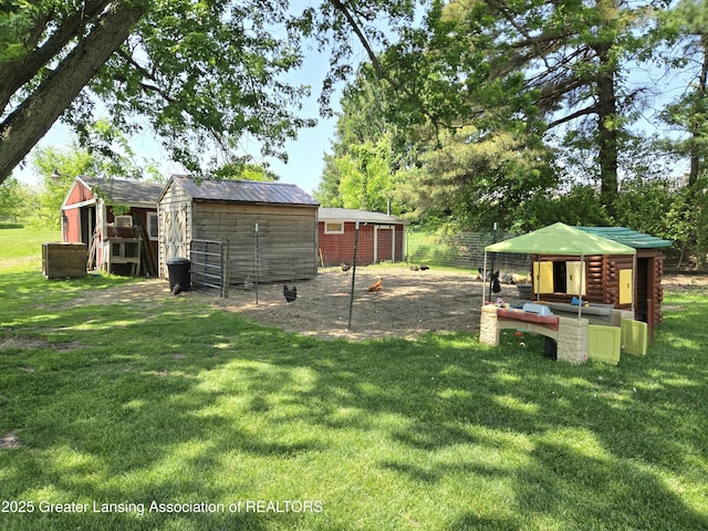 3066 S Canfield Rd, Eaton Rapids, MI 48827 - view of grassy yard
