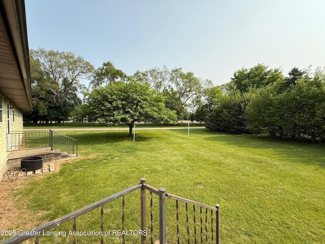 207 Wight St Unit 209, Elsie, MI 48831 - view of grassy yard