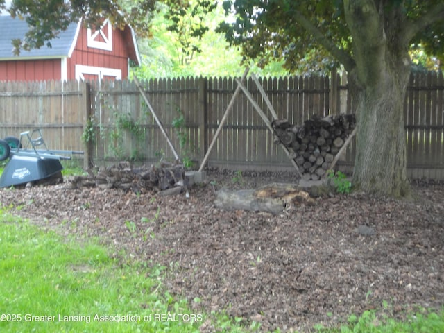 14311 Chandler Rd, Bath, MI 48808 - view of yard featuring a barn