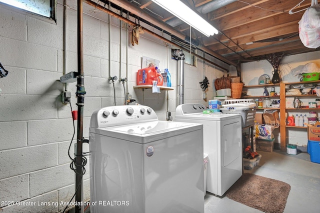 14311 Chandler Rd, Bath, MI 48808 - laundry room with washing machine and dryer