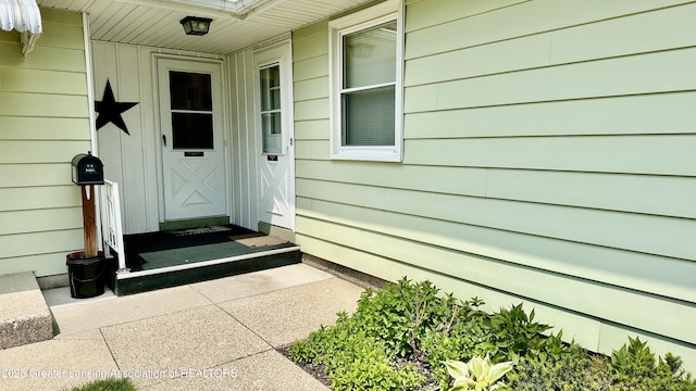 884 SE Andover Ct, Kentwood, MI 49508 - property entrance