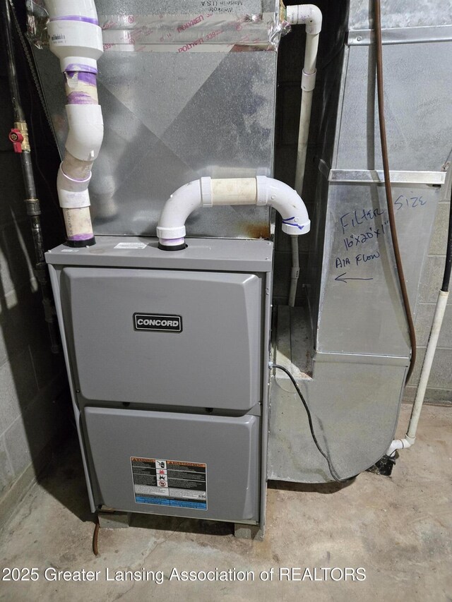 4423 Hyatt St, Eaton Rapids, MI 48827 - view of utility room
