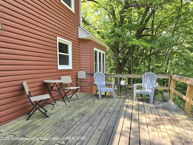 4423 Hyatt St, Eaton Rapids, MI 48827 - view of wooden terrace
