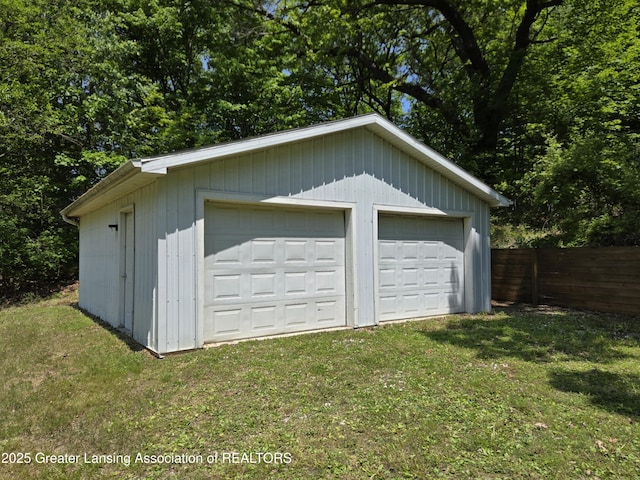 4423 Hyatt St, Eaton Rapids, MI 48827 - view of detached garage