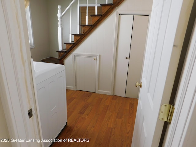 1305 May St, Lansing, MI 48906 - laundry area featuring washer / dryer and light wood-type flooring