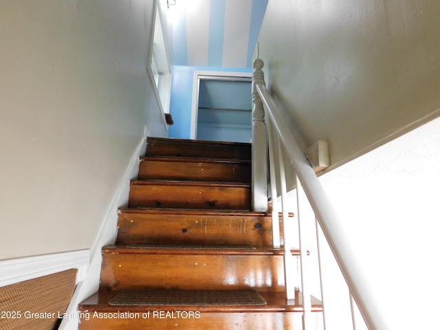 1305 May St, Lansing, MI 48906 - view of stairs