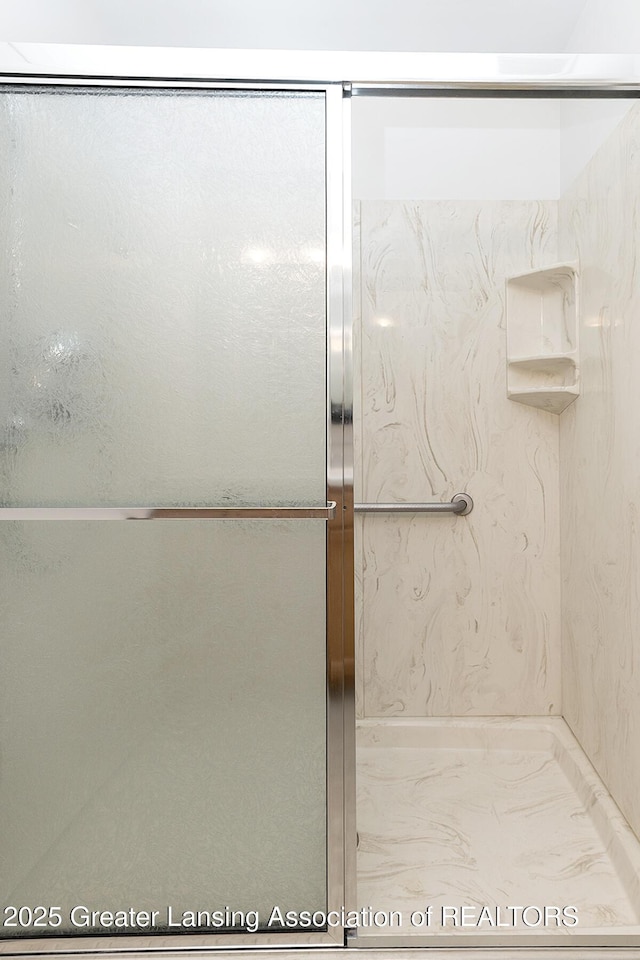 1005 Old Erin Way, Lansing, MI 48917 - full bathroom featuring a shower