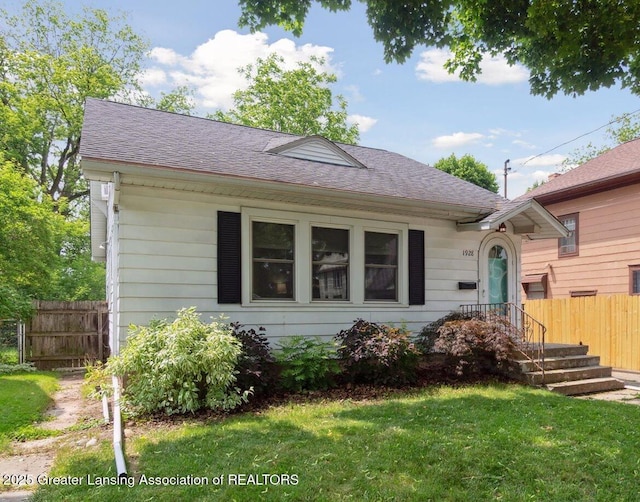 1928 Teel Ave, Lansing, MI 48910 - bungalow-style house with a shingled roof