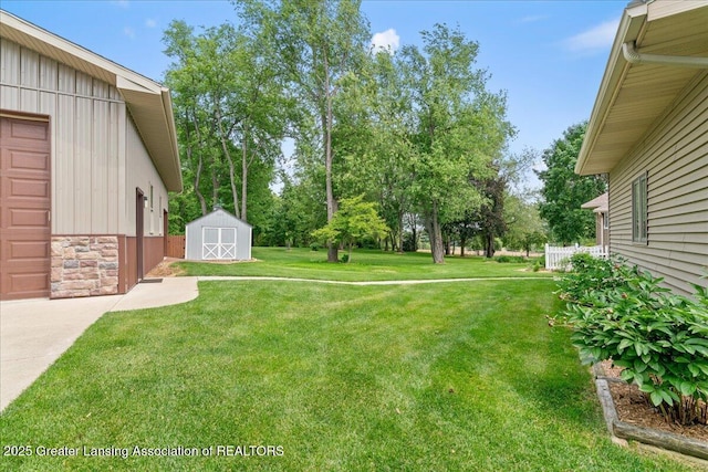 1055 Hull Rd, Mason, MI 48854 - view of grassy yard
