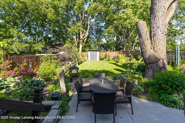 826 Clyde St, Lansing, MI 48915 - view of patio / terrace featuring outdoor dining space