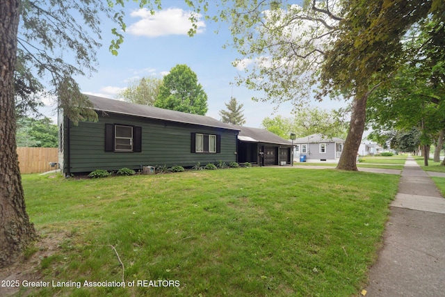 925 Summit St, Owosso, MI 48867 - view of front of house