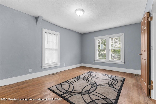 1113 Eaton Ct, Lansing, MI 48910 - photo 17
