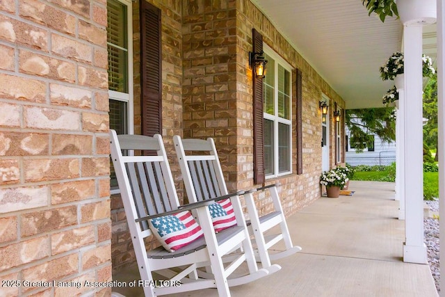 5871 Green Rd, Haslett, MI 48840 - view of porch