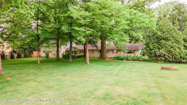 753 E Saginaw St, East Lansing, MI 48823 - view of green lawn