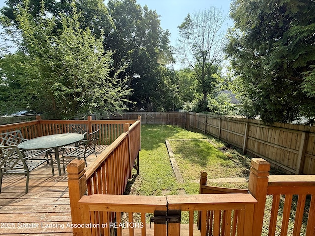 227 S Foster Ave, Lansing, MI 48912 - view of yard featuring a wooden deck